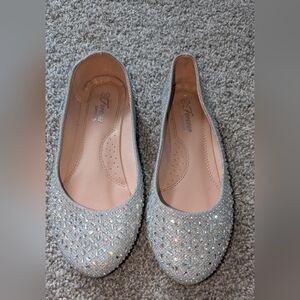 Forever Comfort, Silver Blingy, Round Toe, Slip On Flats-Women's Size 8